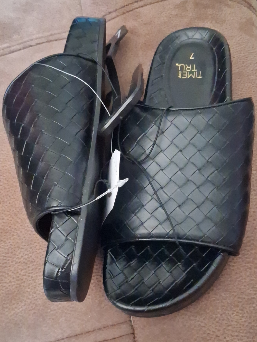 Time and Tru Black Woven Puff Slide Sandals Size 7